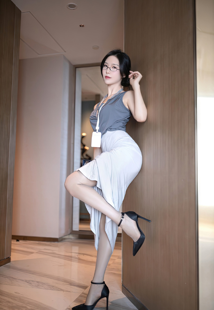 等餐时也能小窗 · 喜剧